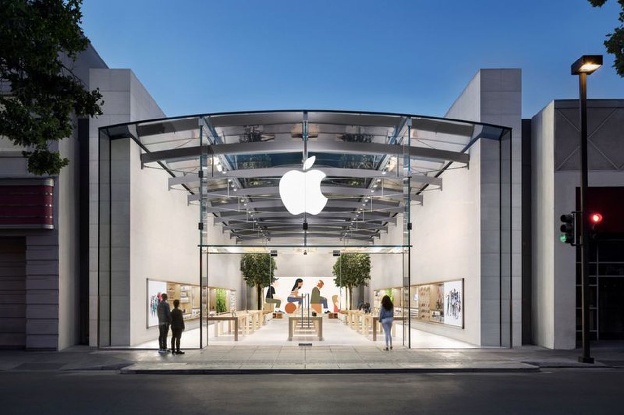 Apple plans to reopen 25 U.S. retail stores this week