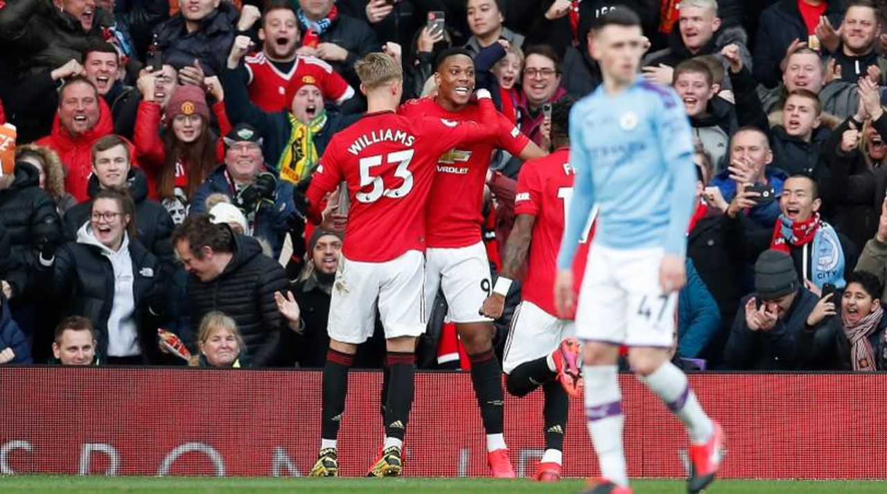 English Premier League suspends all matches until 3 April