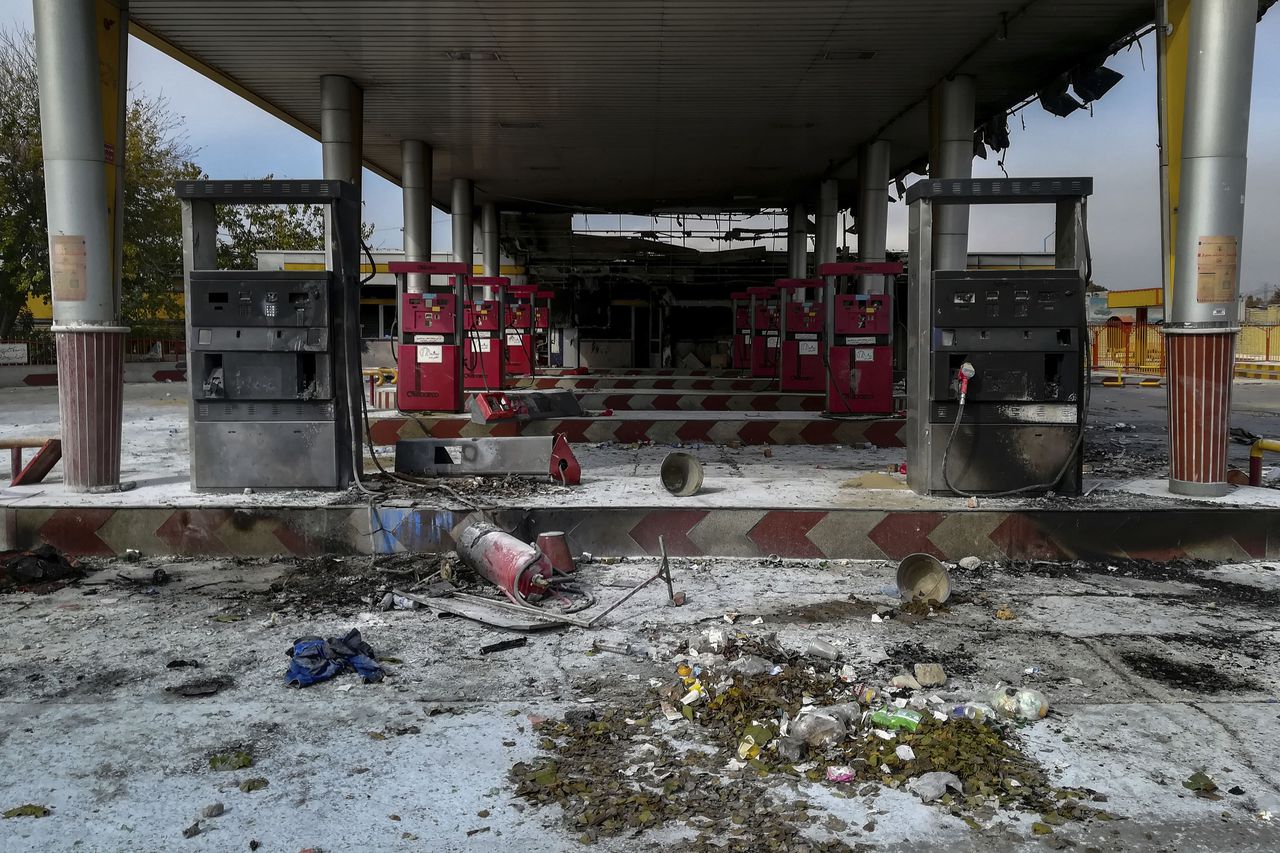 Iran's government gradually restoring internet service, dismisses allegations of protester deaths. Image via AP.