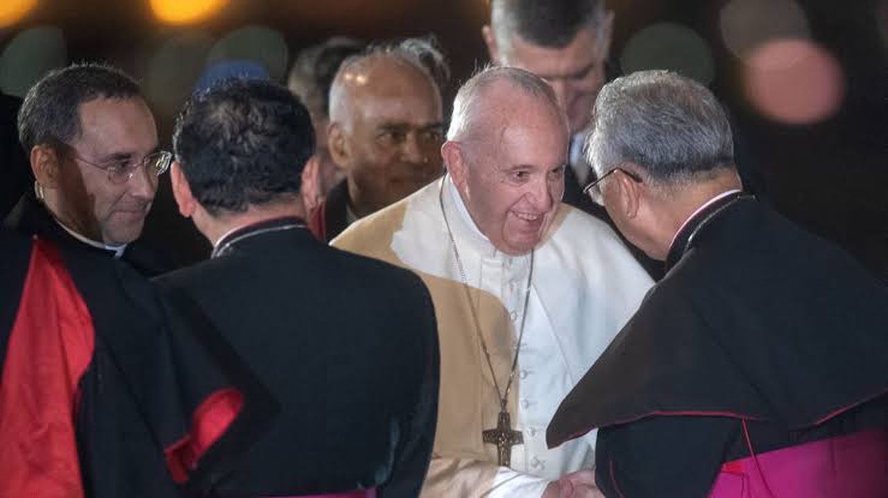 Pope Francis delivers anti-nuclear weapons statement during Japan visit. Image via CNN.
