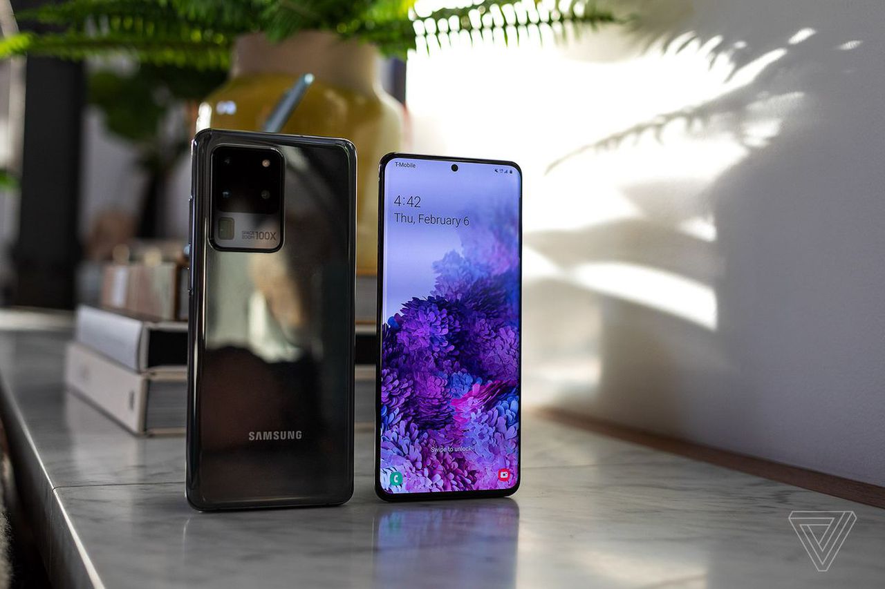 Samsung explains confusing 'Find My Mobile' push notifications accidentally sent to Galaxy users. Image via The Verge.