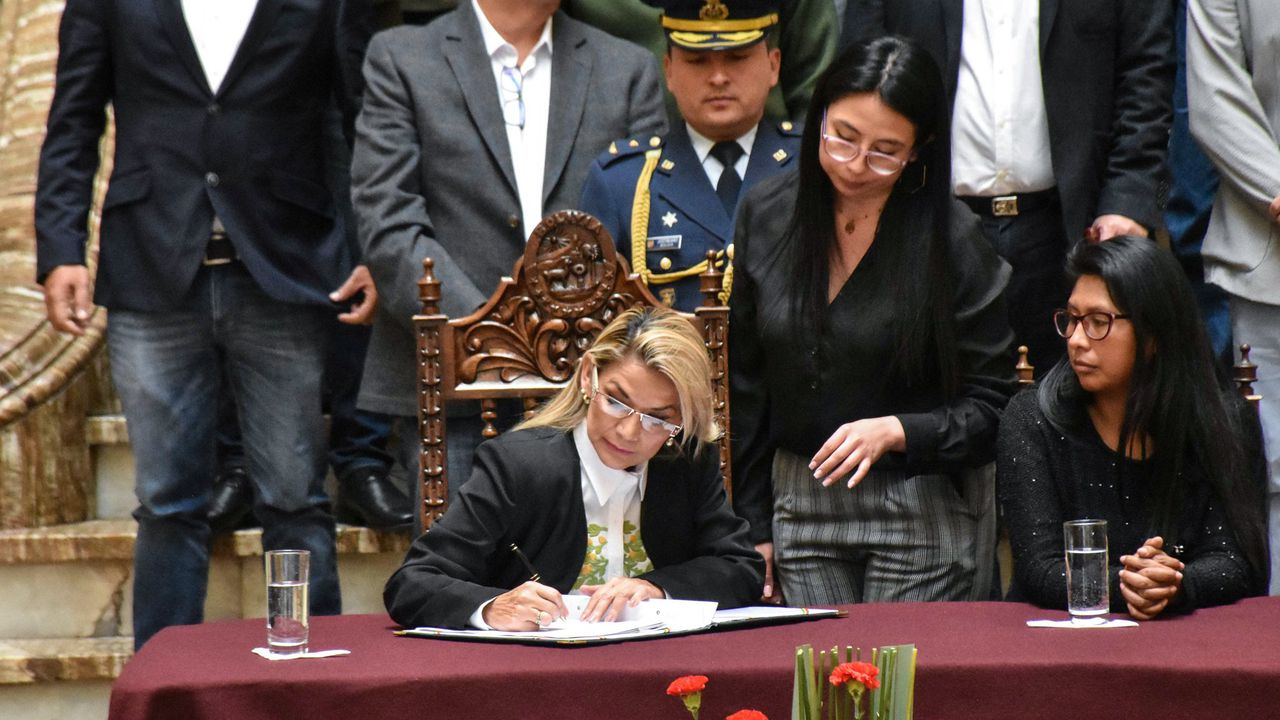 Fresh elections promised, violence-racked Bolivia breathes sigh of relief. Image via ABI.