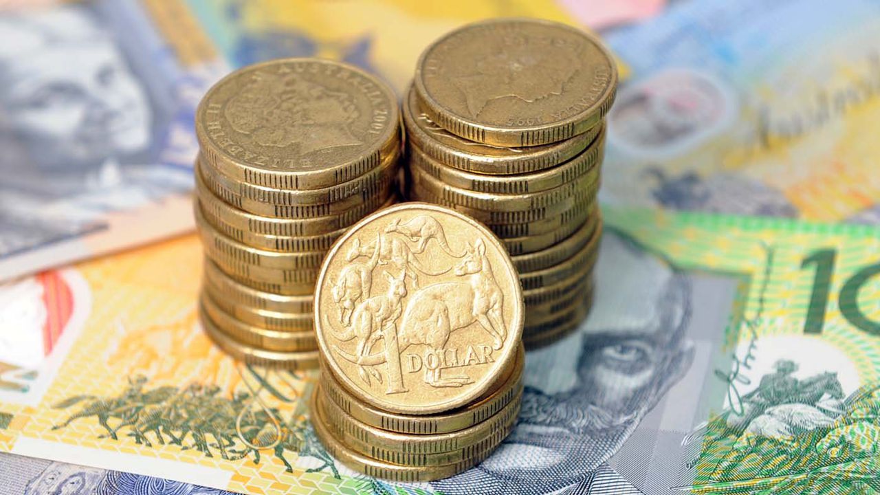 Indonesia might introduce fixed fees for e-wallet payments. Image via FNTalk.