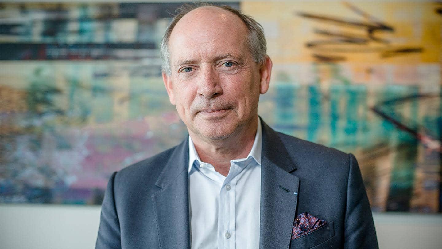 Sir Ian Cheshire says that the country should push ahead with Prime Minister Boris Johnson's Brexit deal (source : Financial Times)