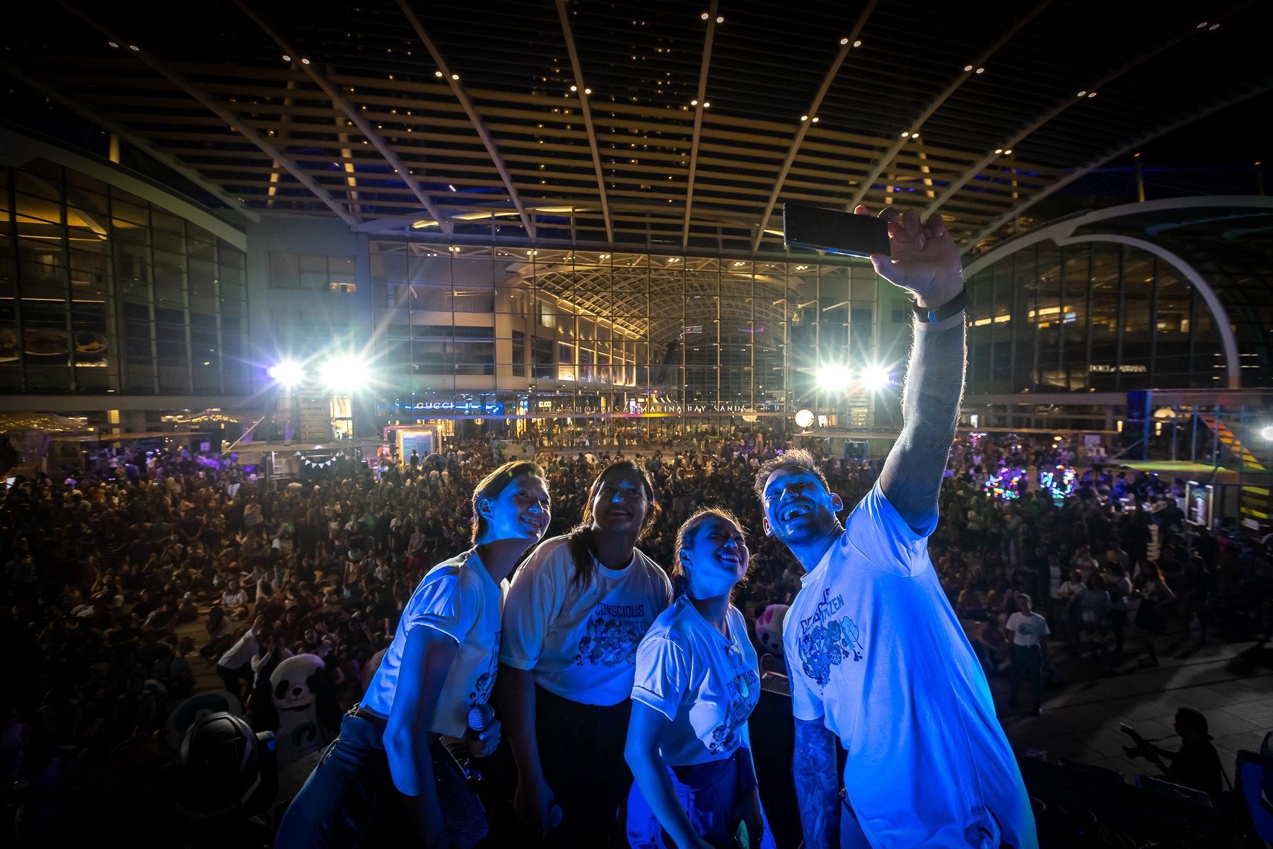 Countries celebrate Earth Hour 2020, all non-essential lights switched off for an hour. Image via Medium.