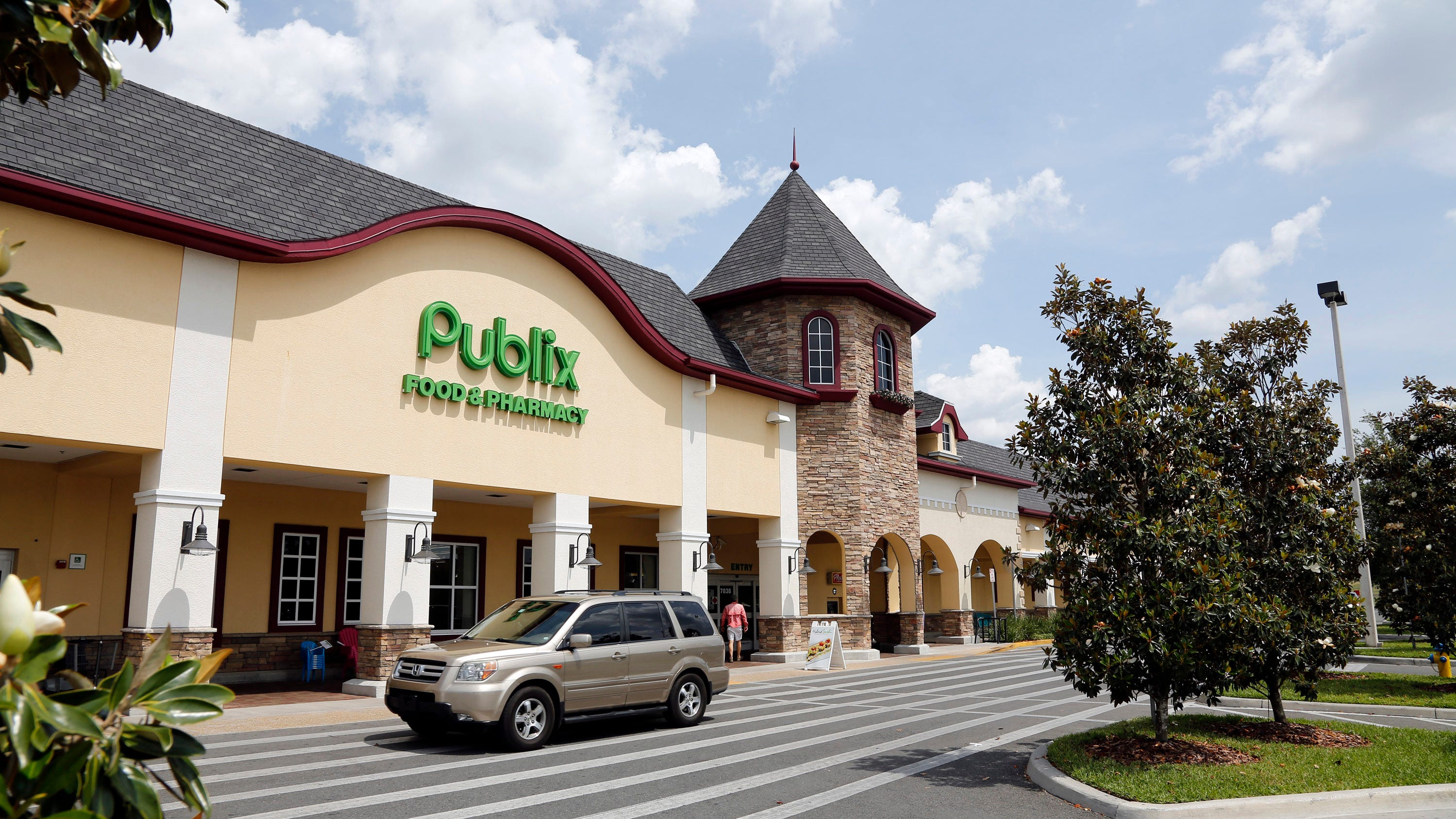 'Win-win': Publix to donate extra food, milk it buys from struggling farmers