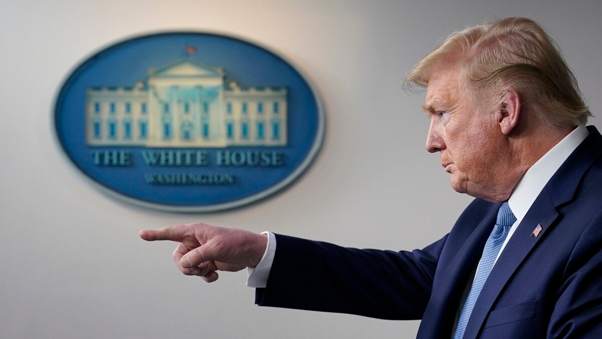 US President Donald Trump to invoke Defense Production Act to fight coronavirus. Image via Military Times.