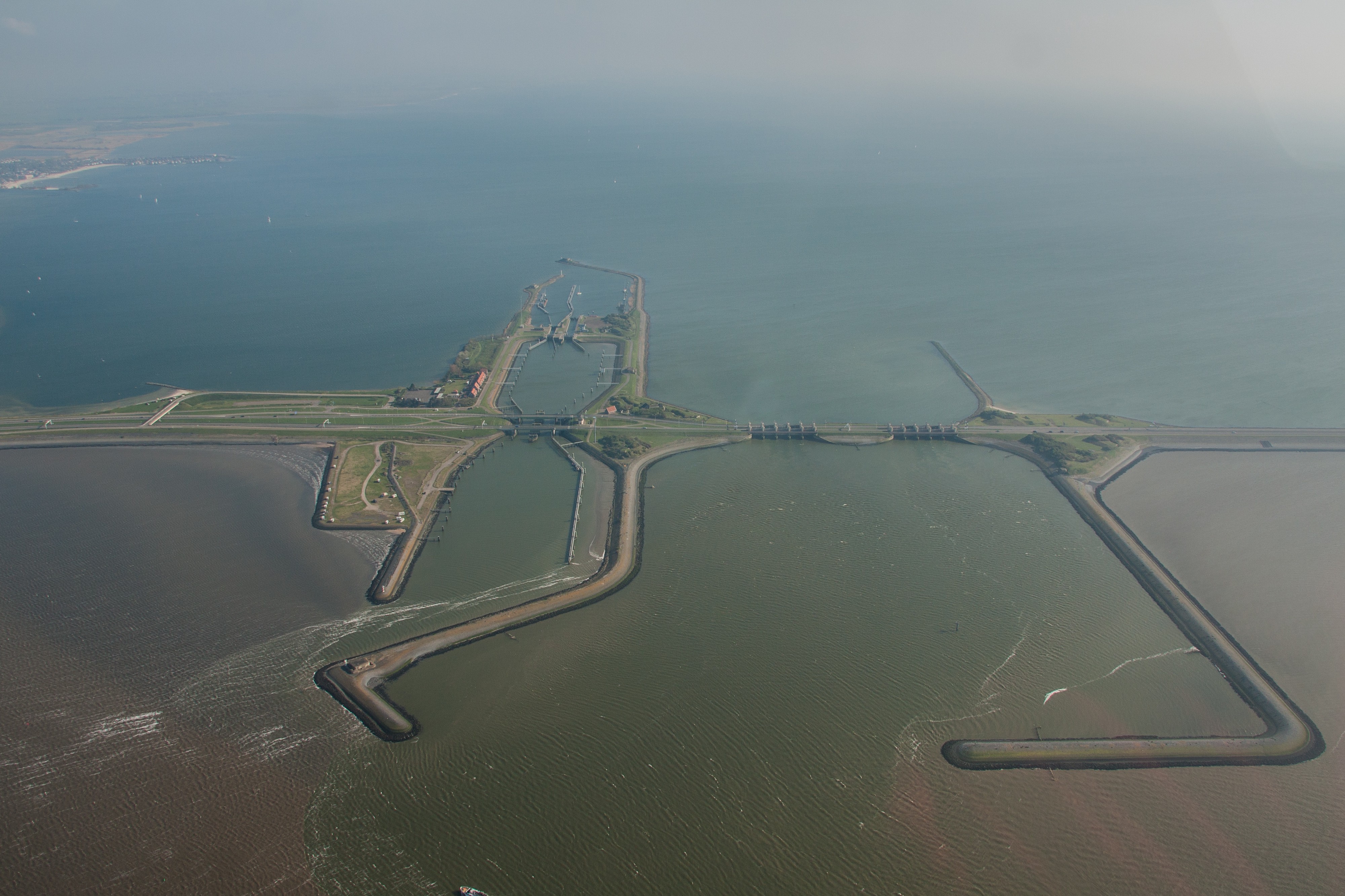 Membrane generates "blue energy" from rivers, has potential comparable to 2000 nuclear plants' power. Image via Medium.