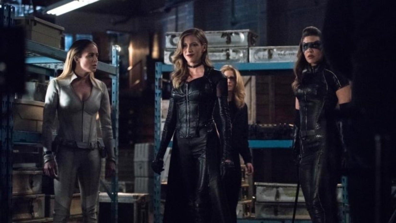 The show will be set 20 years in the future, image via The CW