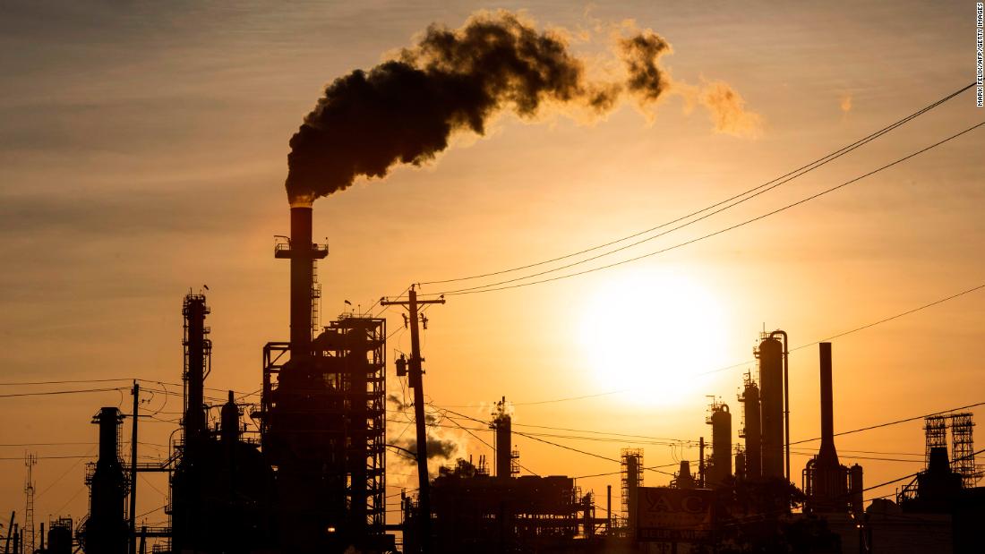 Oil prices turn positive but the market remains 'broken'
