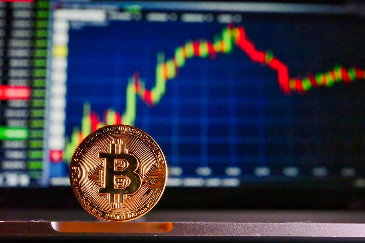 BTC crashes to 3,850 USD per BTC, may dip below 1,000 soon. Image via Medium.