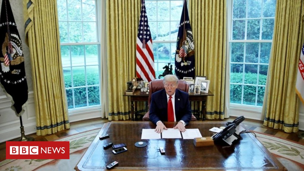 Coronavirus: Trump says China wants him to lose re-election