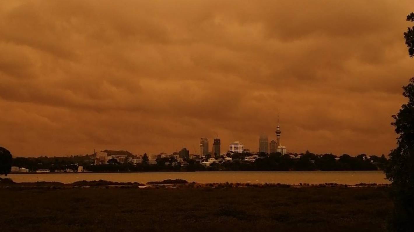 The smoke cloud is now larger than the entire US ,image via Stuff