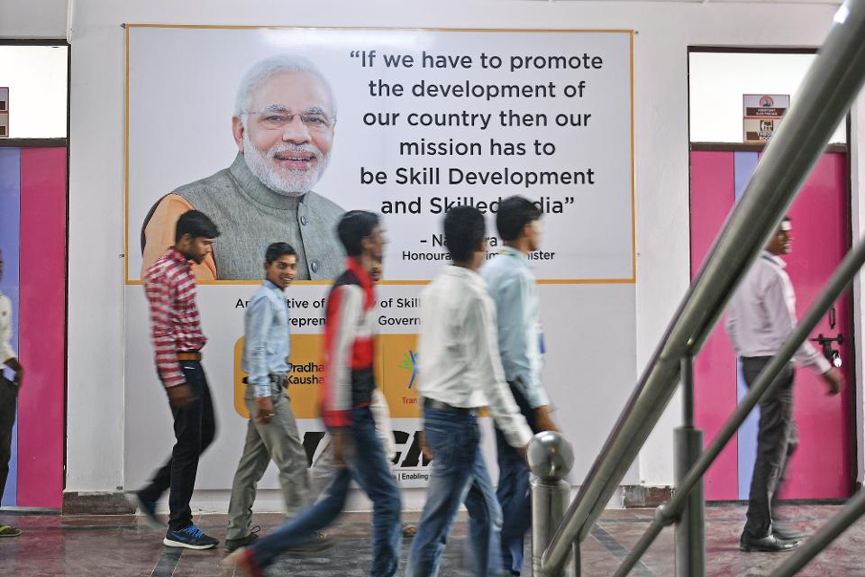 Indian economy is struggling and the worst is yet to come