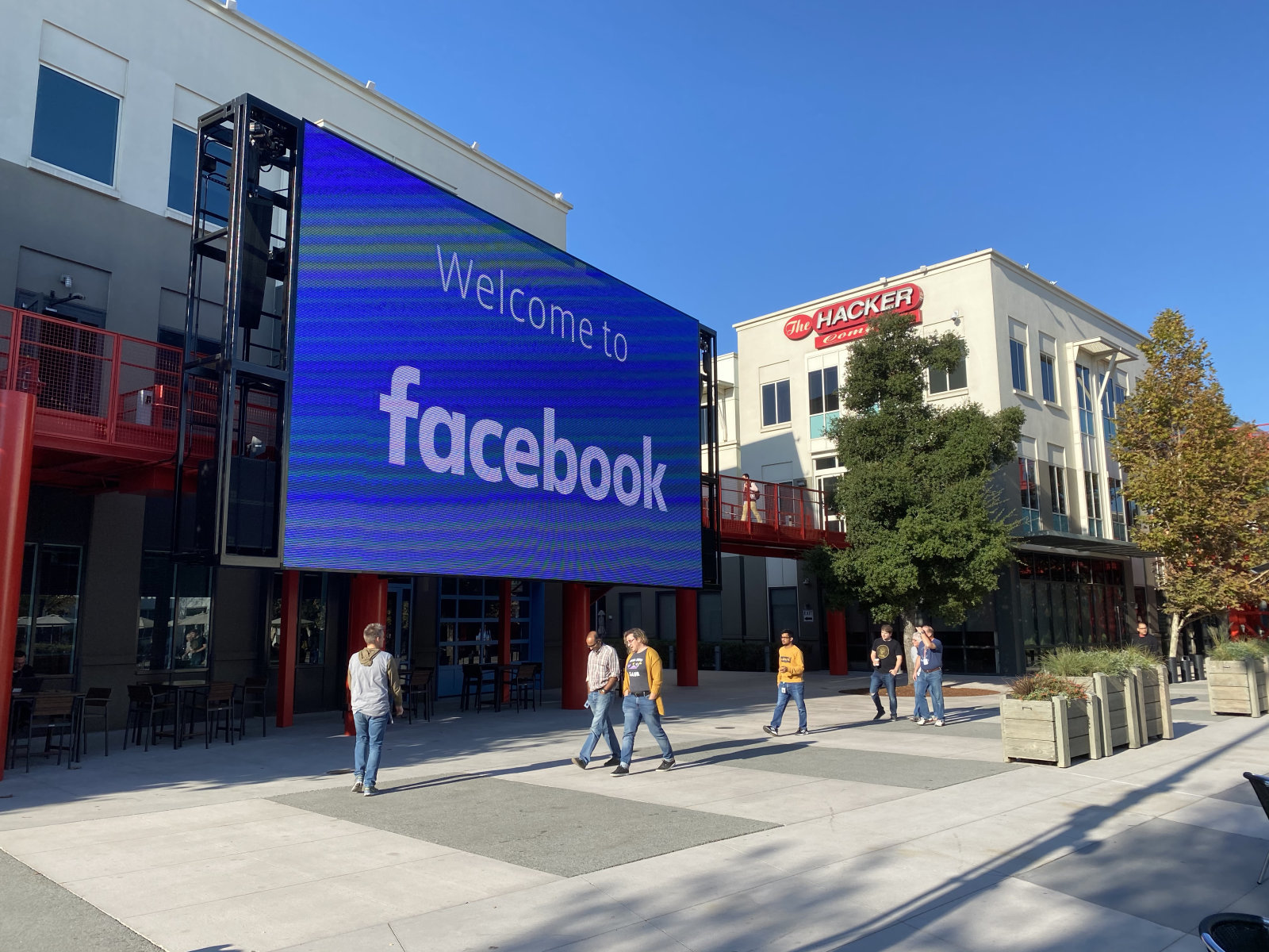 Facebook employee's car broken into, data stolen concerning 29,000 employees. Image via Getty Images.