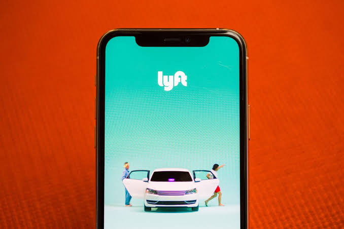20 different people are suing Lyft due to these allegations,image via CNET