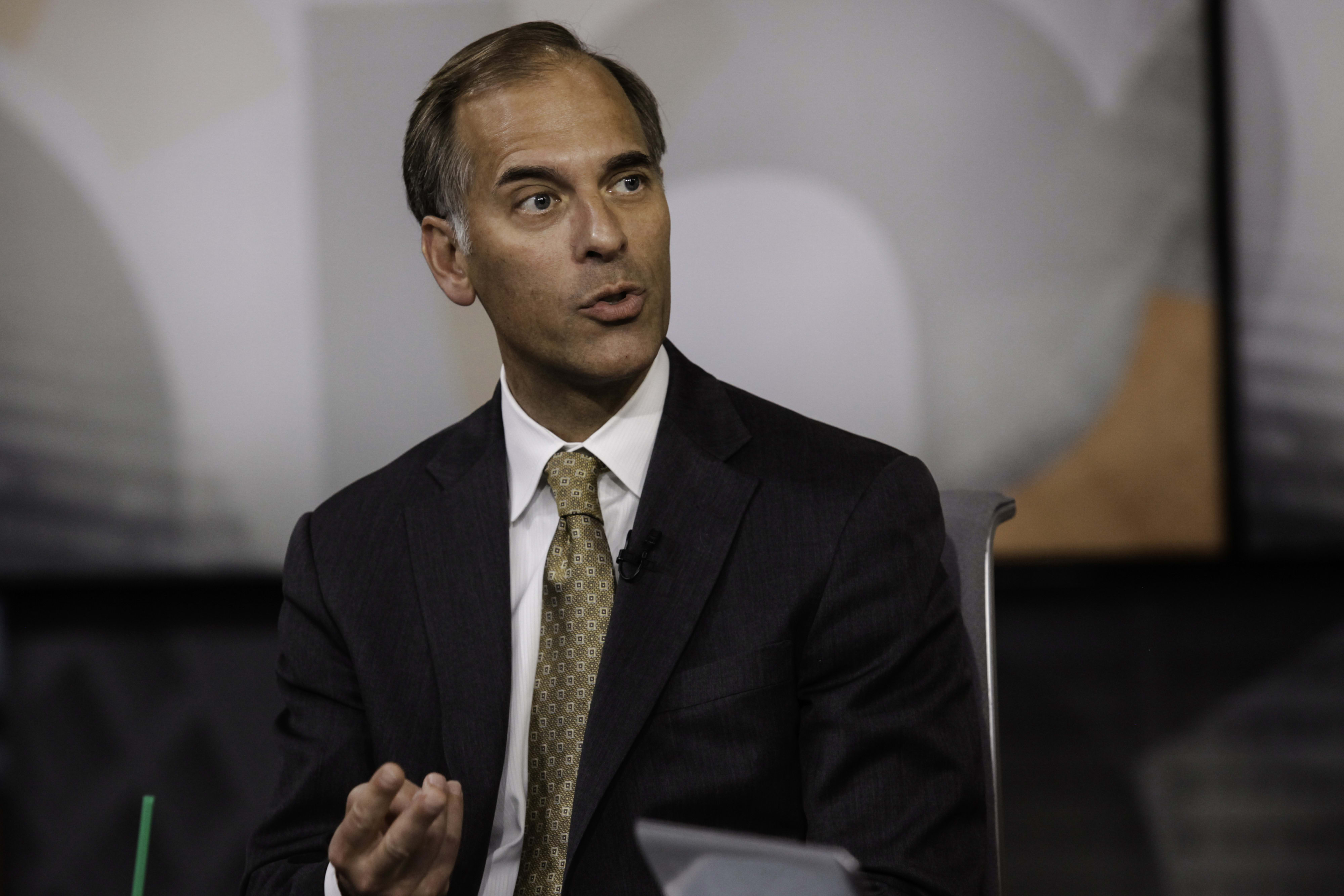 US risking a second wave and a depression, Mark Zandi warns