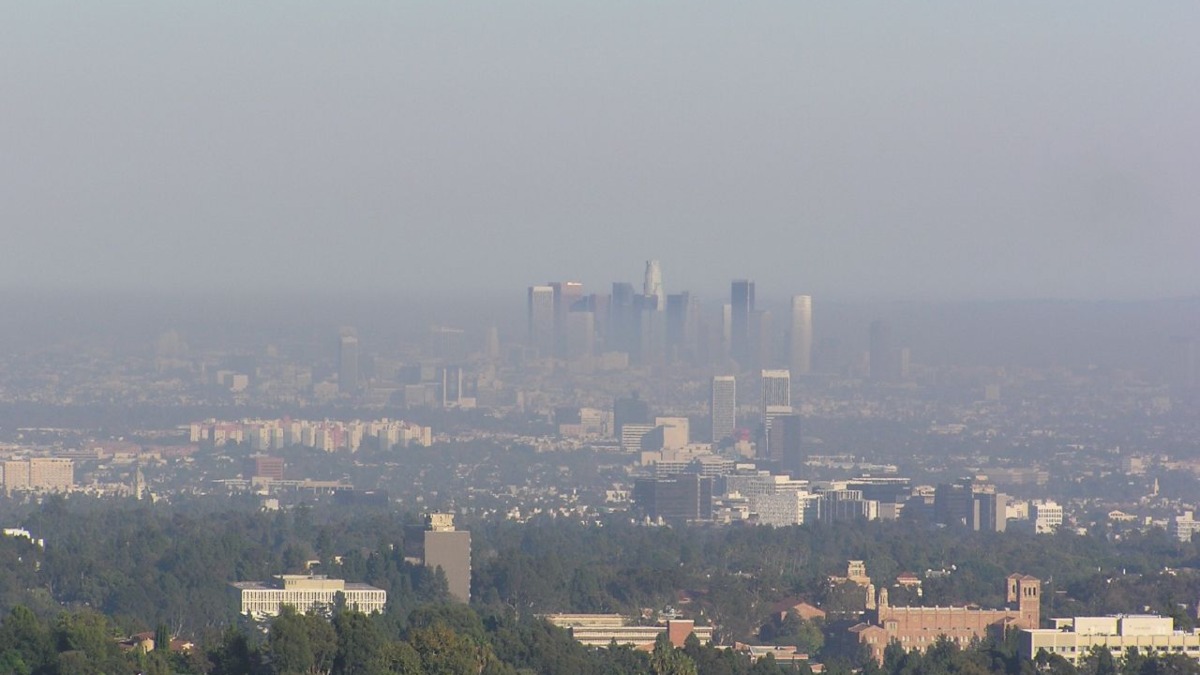 The smoke is so intense it is setting off fire alarms, image via Flickr